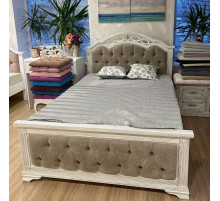 Двуспальная кровать Венеция MUR-101-01 с каретной стяжкой Двуспальная кровать Венеция MUR-101-01 с каретной стяжкой